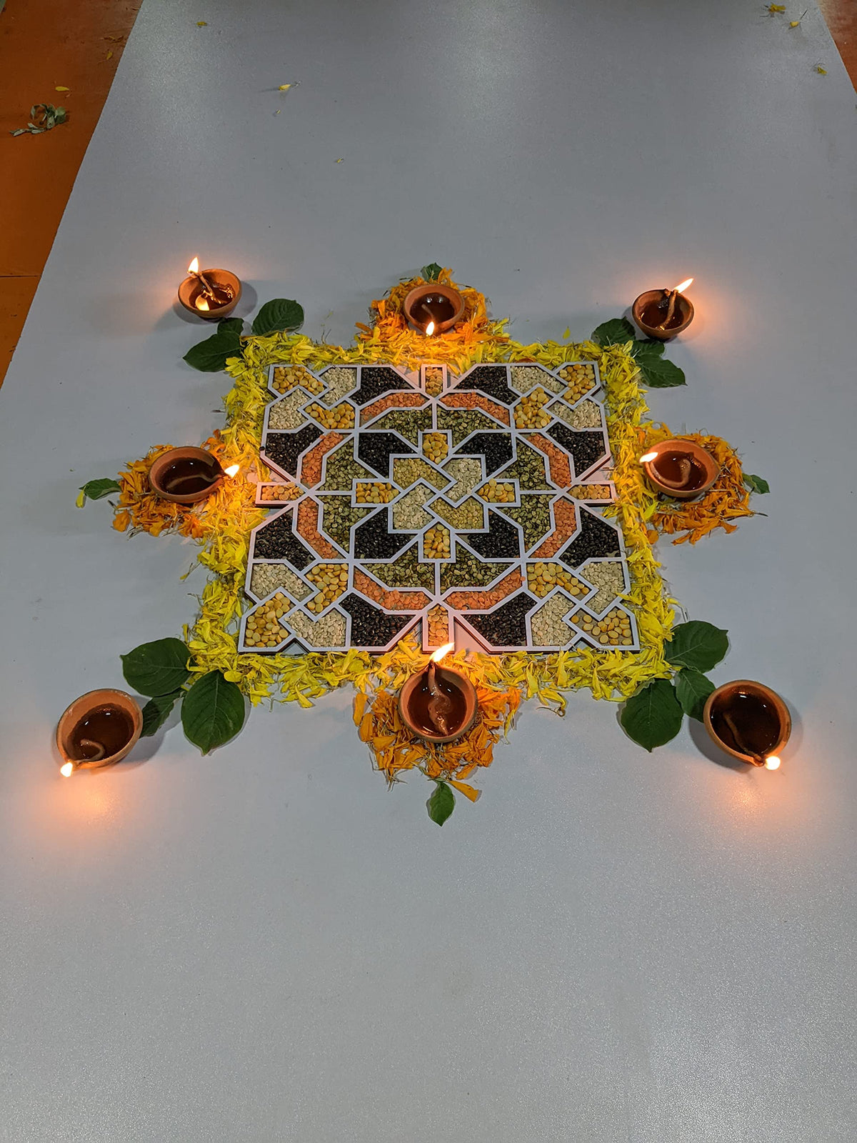 Reusable Floating Rangoli Template Mat – Design A, 11.5 Inch